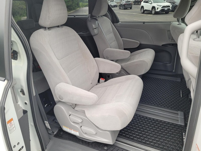 2019 Toyota Sienna LE 8-Passenger FWD