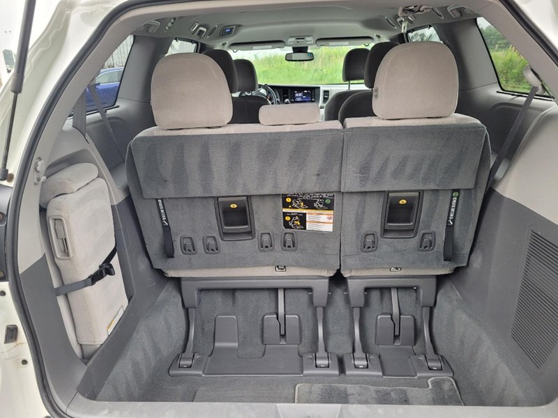 2019 Toyota Sienna LE 8-Passenger FWD