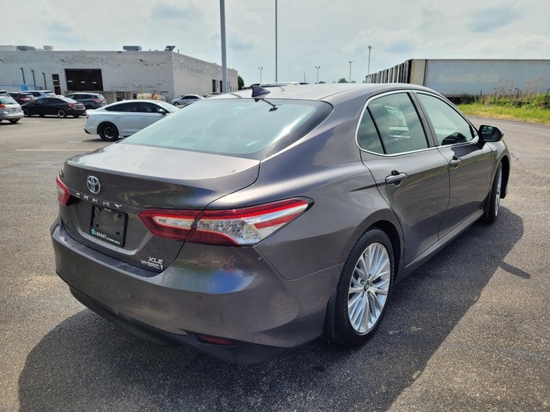 2020 Toyota Camry Hybrid Hybrid XLE Auto