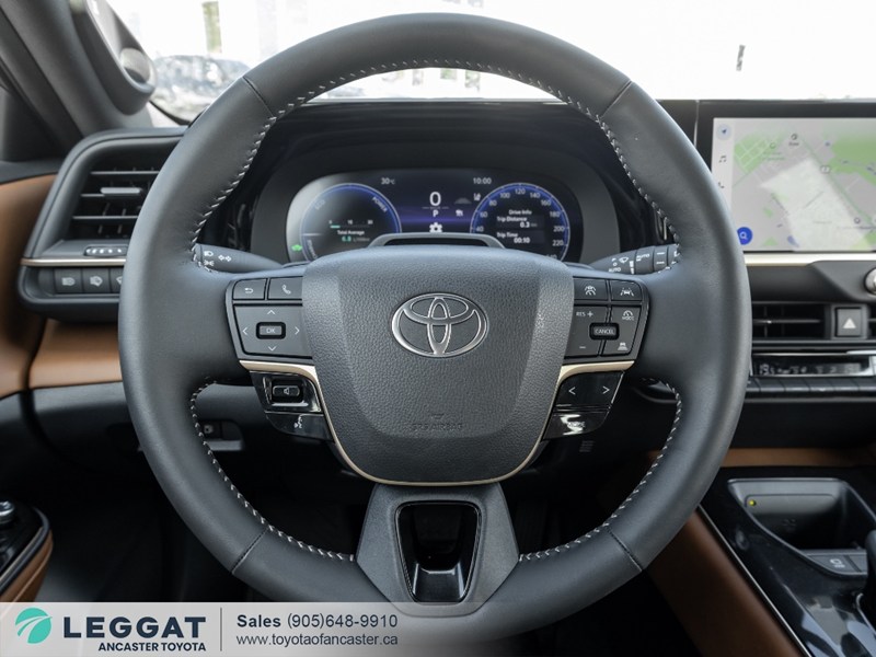 2025 Toyota Crown Signia Limited AWD