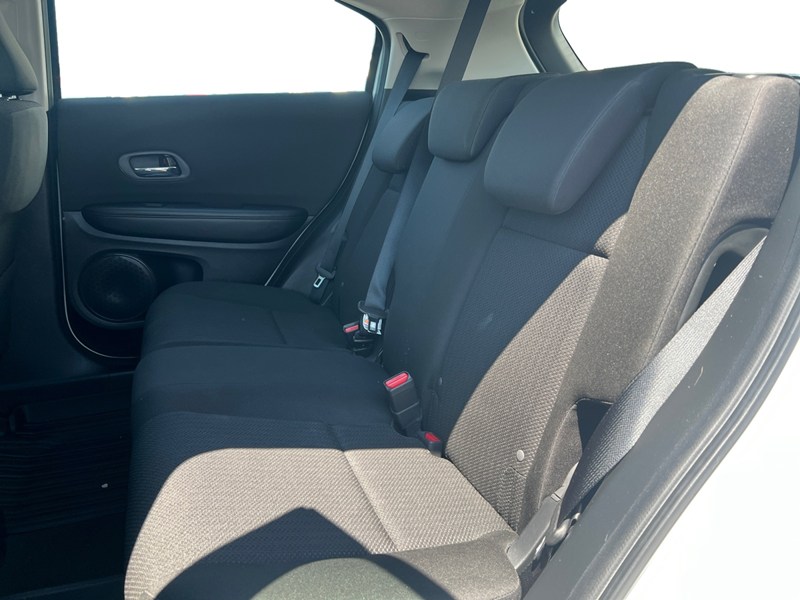 2017 Honda HR-V 4WD 4dr CVT LX |Fuel Efficient Reliability