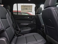 2027 Chevrolet Traverse AWD 4dr LT
