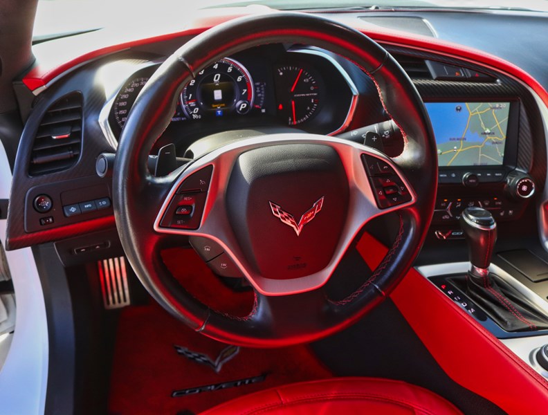 2015 Chevrolet Corvette 2dr Stingray Z51 Cpe w/3LT