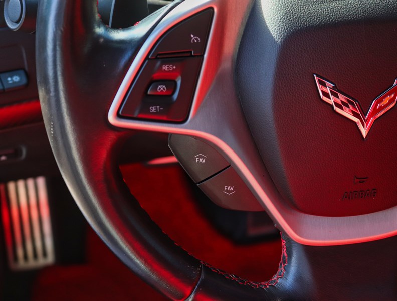 2015 Chevrolet Corvette 2dr Stingray Z51 Cpe w/3LT