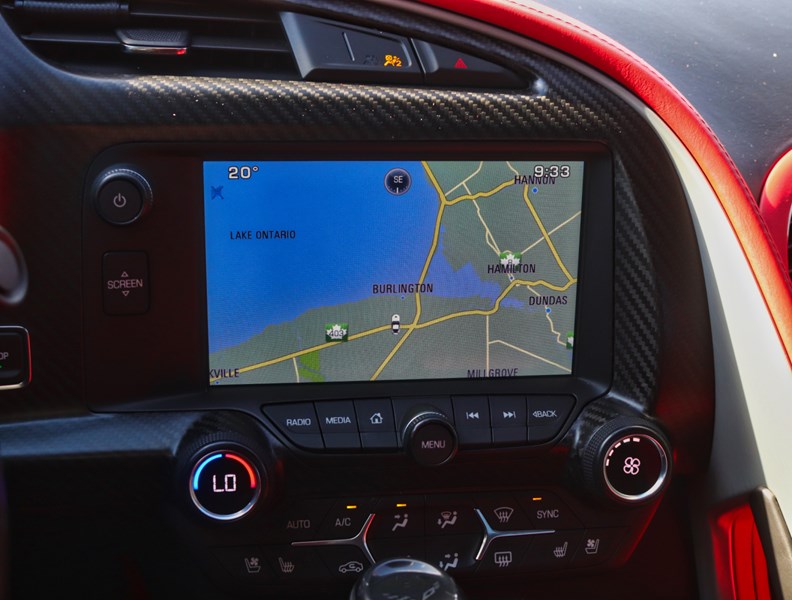 2015 Chevrolet Corvette 2dr Stingray Z51 Cpe w/3LT