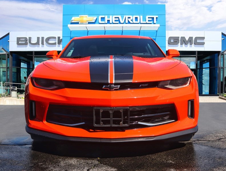 2018 Chevrolet Camaro 2dr Cpe 2LT