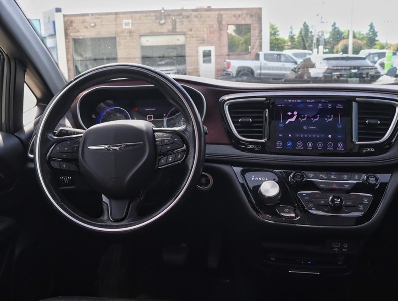 2020 Chrysler Pacifica Limited 35th Anniversary FWD *Ltd Avail*