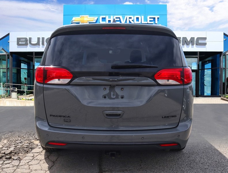 2020 Chrysler Pacifica Limited 35th Anniversary FWD *Ltd Avail*