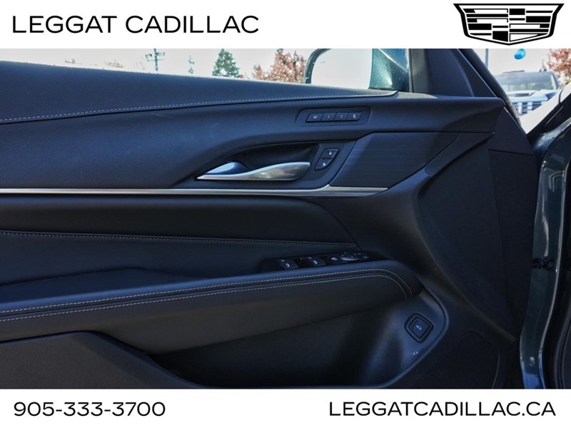 2022 Cadillac CT4 4dr Sdn Premium Luxury