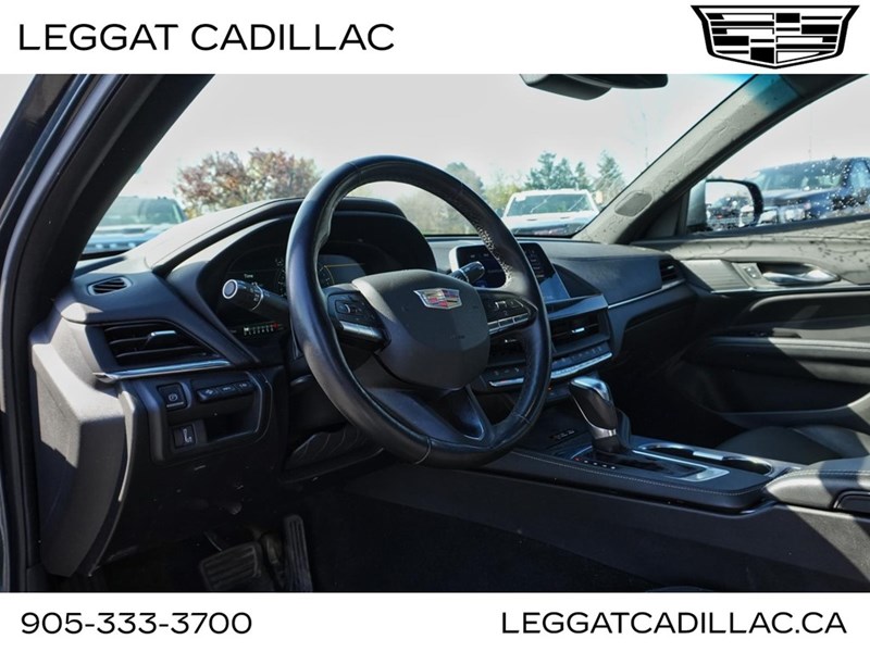 2022 Cadillac CT4 4dr Sdn Premium Luxury