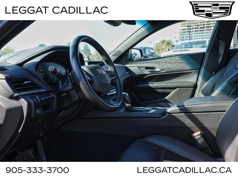 2022 Cadillac CT4 4dr Sdn Premium Luxury