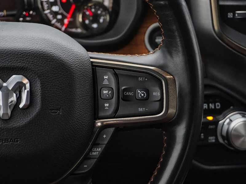 2022 RAM 1500 Limited Longhorn 4x4 Crew Cab 5'7