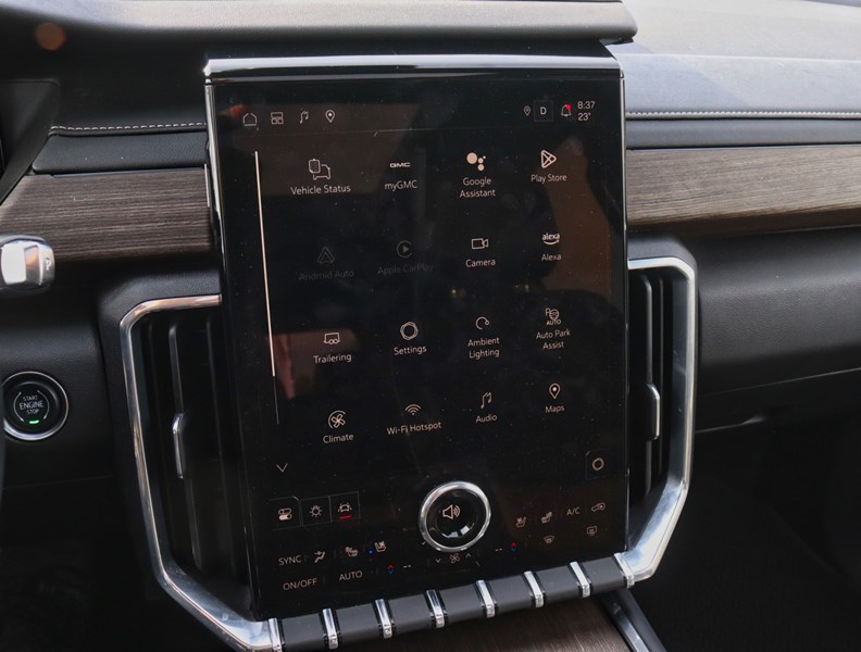 2024 GMC Acadia AWD 4dr Denali