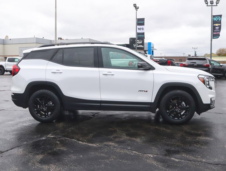 2024 GMC Terrain AWD 4dr AT4