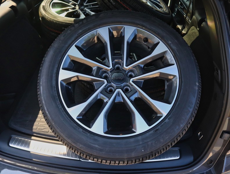 2025 Jeep Grand Cherokee Overland 4x4
