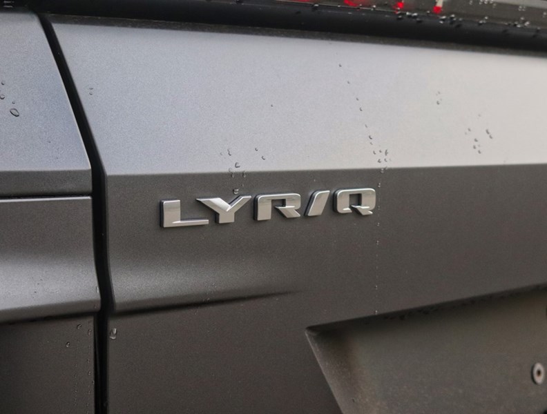 2026 Cadillac LYRIQ 4dr LYRIQ-V Premium