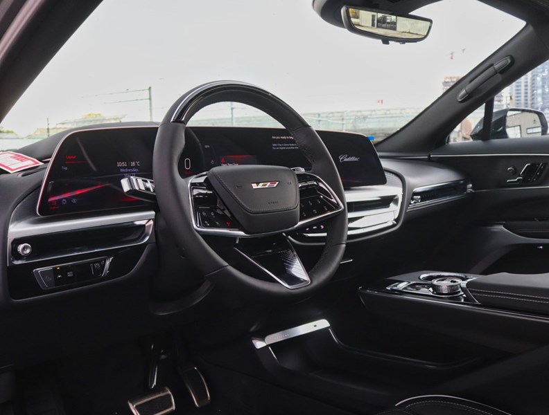 2026 Cadillac LYRIQ 4dr LYRIQ-V Premium