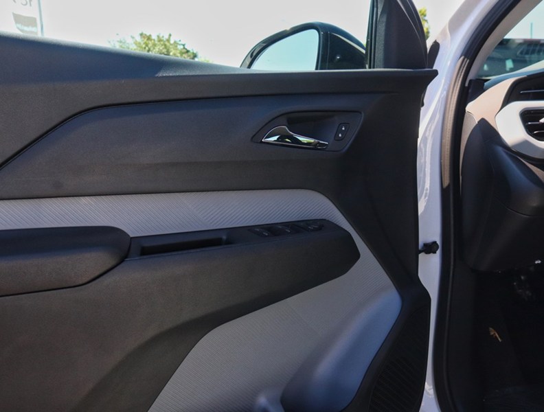 2027 Chevrolet Bolt FWD 4dr LT