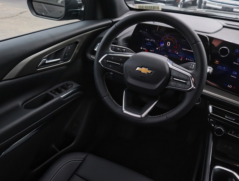 2027 Chevrolet Traverse AWD 4dr LT