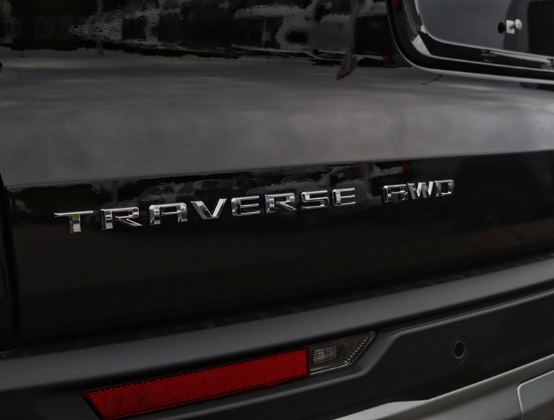 2027 Chevrolet Traverse AWD 4dr LT