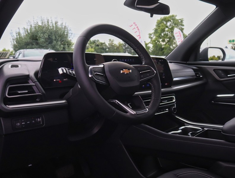 2027 Chevrolet Traverse AWD 4dr LT
