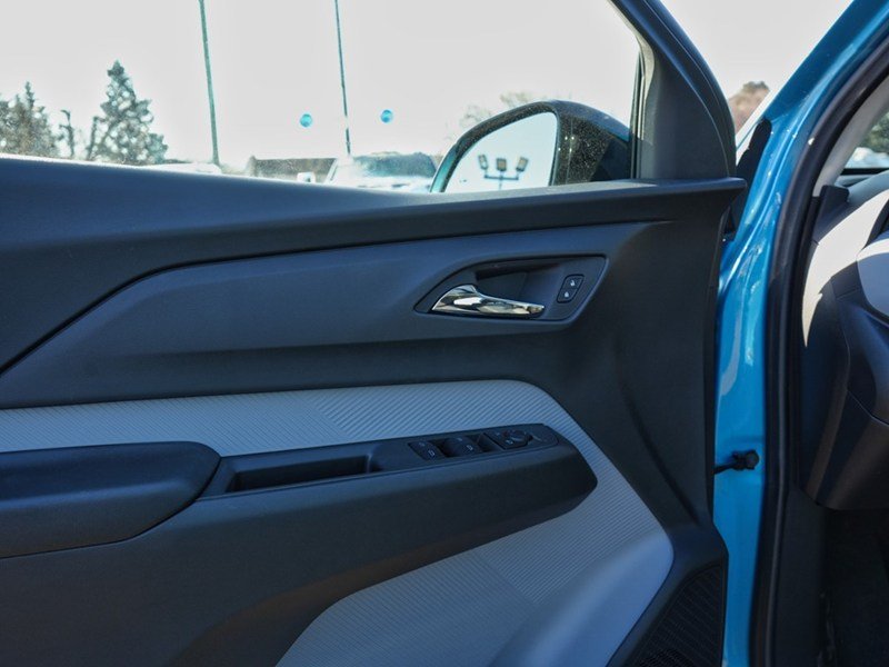 2027 Chevrolet Bolt FWD 4dr RS
