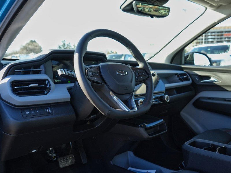2027 Chevrolet Bolt FWD 4dr RS