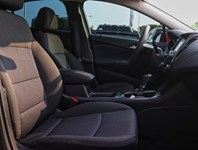 2018 Chevrolet Cruze LT | 1.4L | ROOF | TECH PKG | CONV PKG