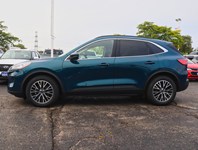 2020 Ford Escape Titanium Hybrid | AWD | PREM PKG | ROOF | NAV |B&O