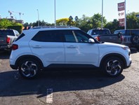 2020 Hyundai Venue Ultimate | 1.6L | NAV | ROOF | BLIS | REMOTE START