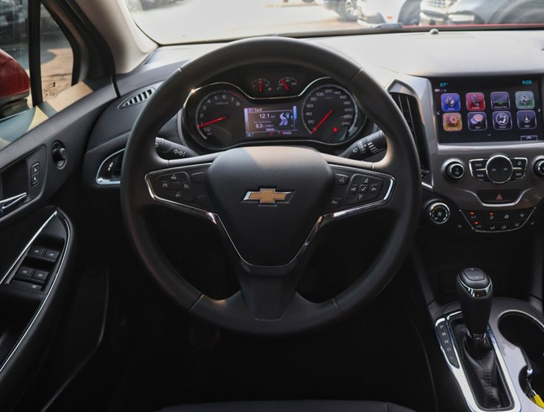 2018 Chevrolet Cruze LT | 1.4L | ROOF | TECH PKG | CONV PKG