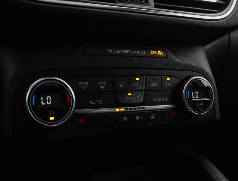 2020 Ford Escape Titanium Hybrid | AWD | PREM PKG | ROOF | NAV |B&O
