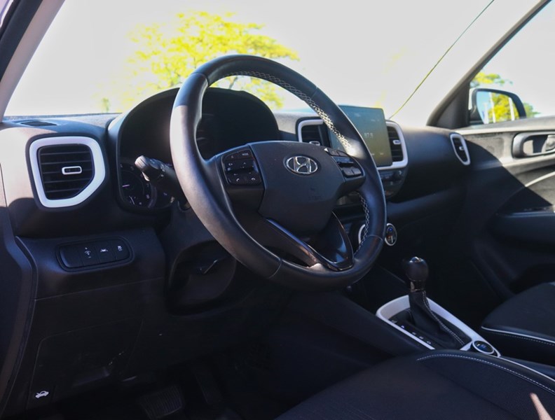 2020 Hyundai Venue Ultimate | 1.6L | NAV | ROOF | BLIS | REMOTE START