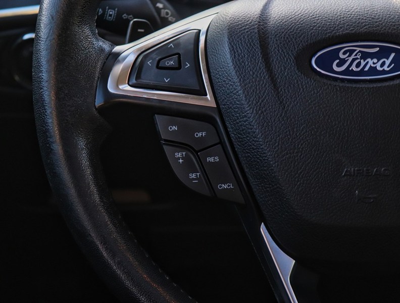 2021 Ford Edge Titanium | AWD | 2.0L | ROOF | HTD STR WHL | TOW