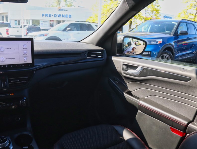 2023 Ford Escape ST-Line | AWD | 1.5L | TECH PKG | NAV |HTD STR WHL