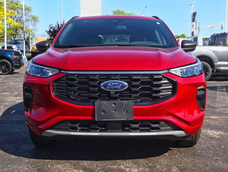 2023 Ford Escape ST-Line | AWD | 1.5L | TECH PKG | NAV |HTD STR WHL
