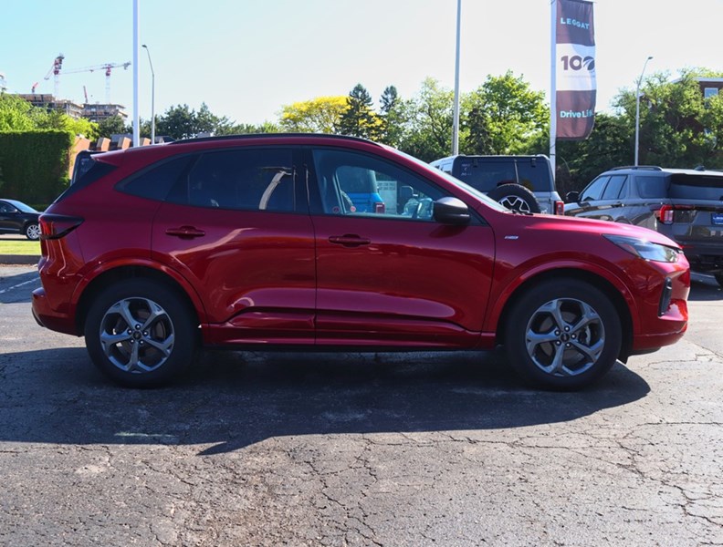 2023 Ford Escape ST-Line | AWD | 1.5L | TECH PKG | NAV |HTD STR WHL