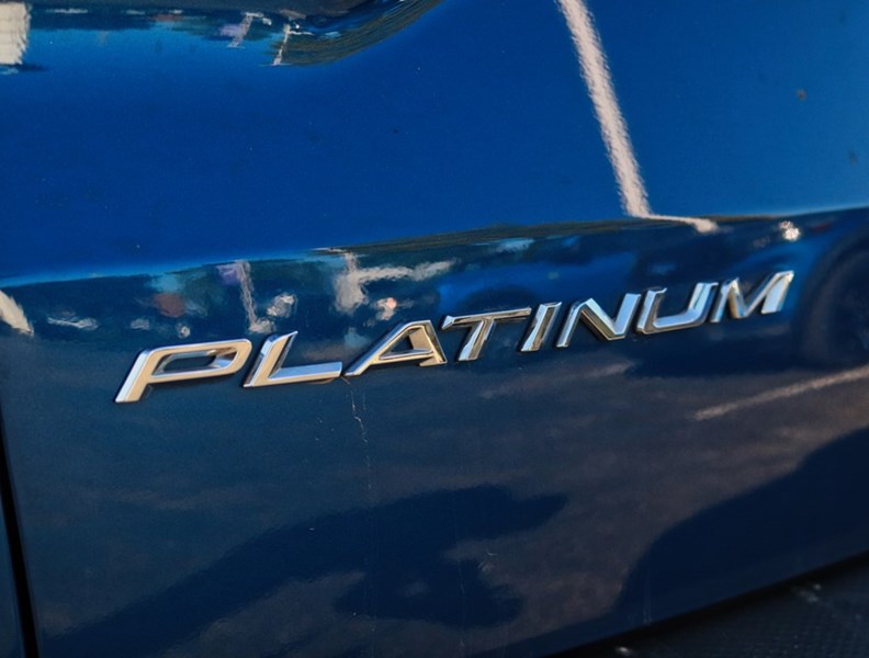 2023 Ford Escape Platinum | AWD | HYBRID | NAV | HTD STR WHL