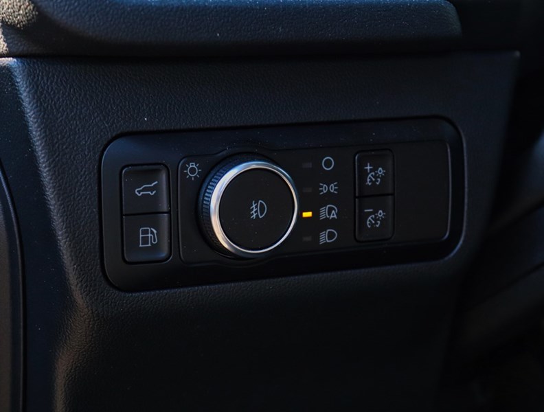 2023 Ford Escape Platinum | AWD | HYBRID | NAV | HTD STR WHL