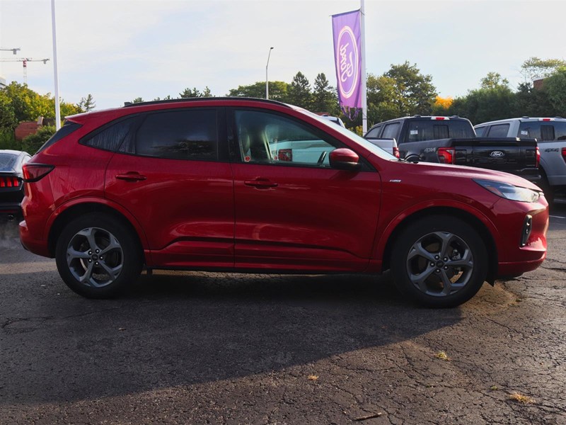 2023 Ford Escape ST-Line Select | AWD | HYBRID | TECH PKG | TOW