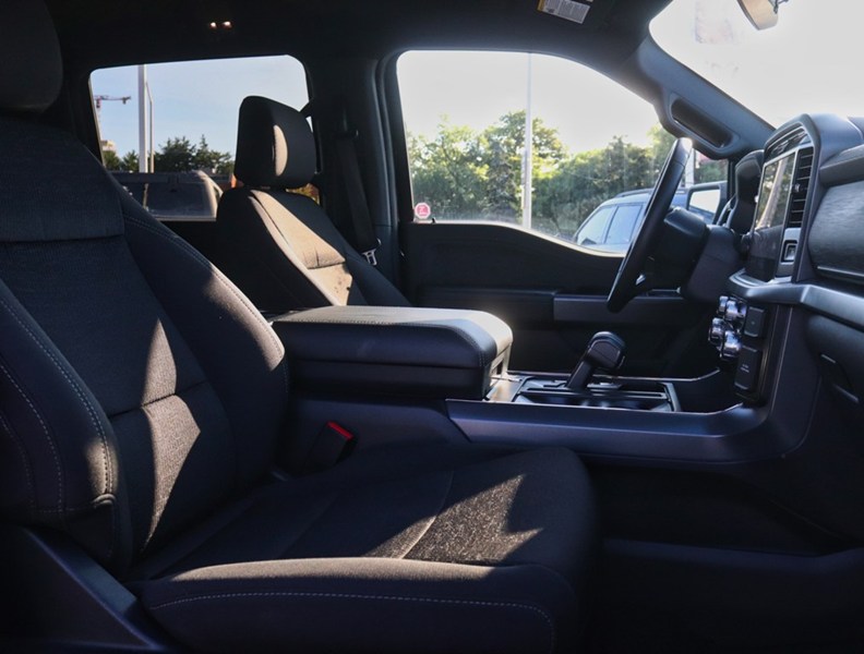 2025 Ford F-150 XLT | 4X4 | 2.7L | 302A | BLK PKG PLS | BED UTL