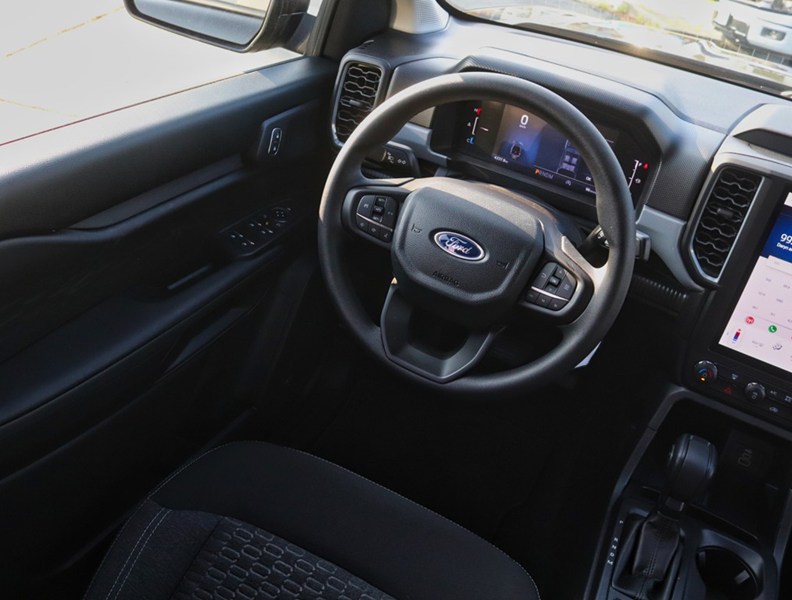 2025 Ford Ranger STX | 4X4 | 2.3L | RUNN BRDS | TOW | CARPET FLRS