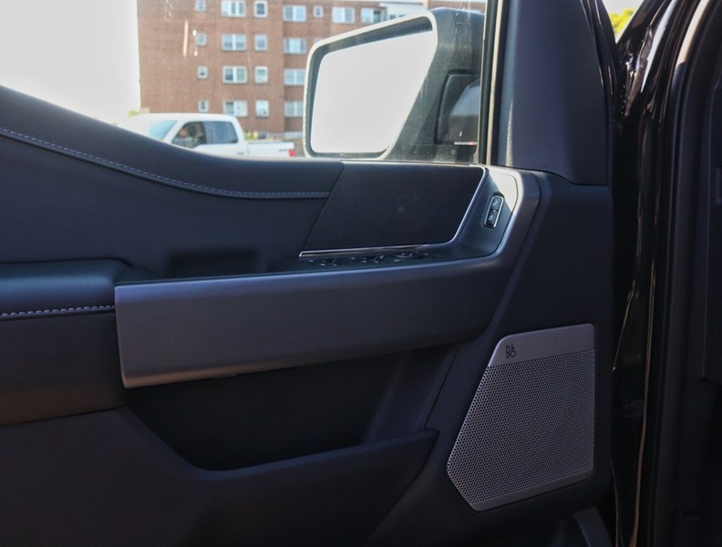 2026 Ford F-150 XLT | 4X4 | 5.0L | 303A | BLK PK PLS | ROOF | BED
