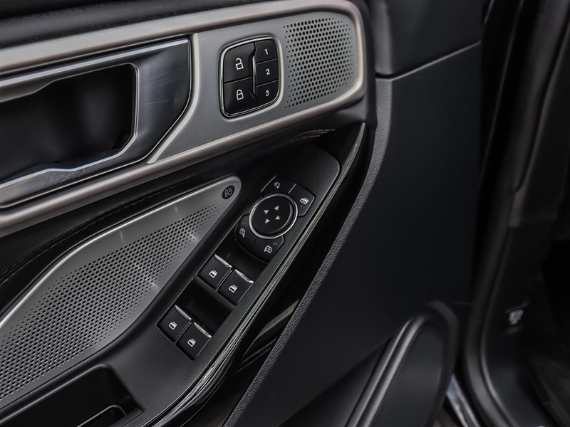 2021 Ford Explorer Platinum 4WD