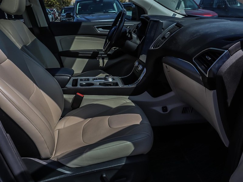 2022 Ford Edge Titanium AWD