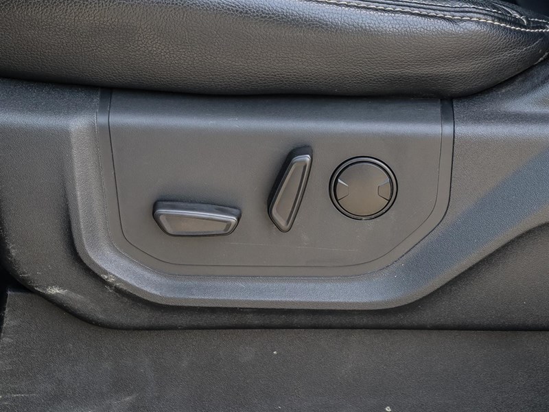 2022 Ford F-250 LARIAT 4WD Crew Cab 6.75' Box