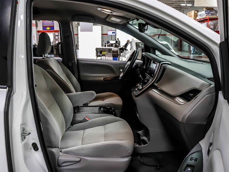 2020 Toyota Sienna LE 8-Passenger FWD