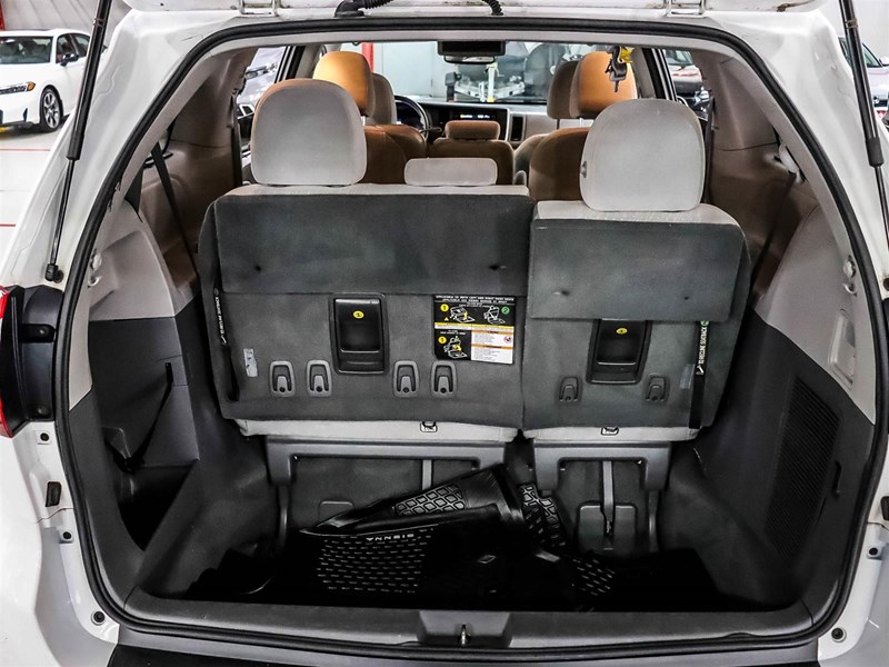 2020 Toyota Sienna LE 8-Passenger FWD