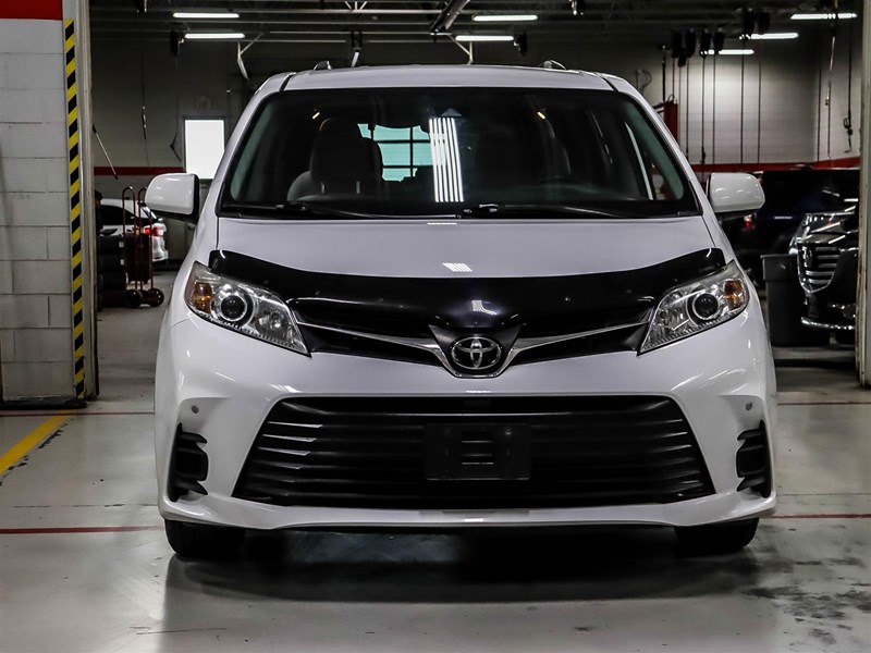 2020 Toyota Sienna LE 8-Passenger FWD