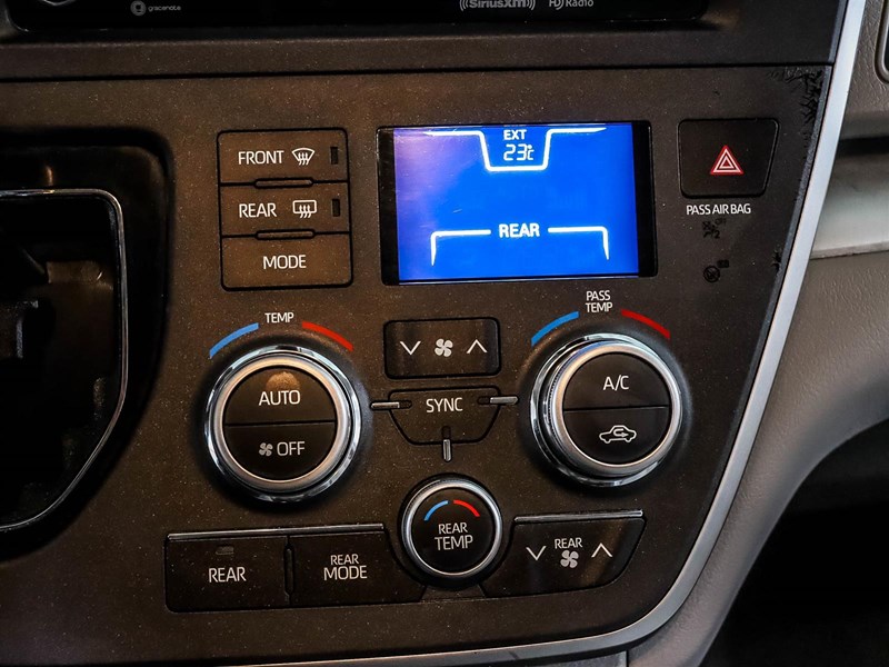 2020 Toyota Sienna LE 8-Passenger FWD